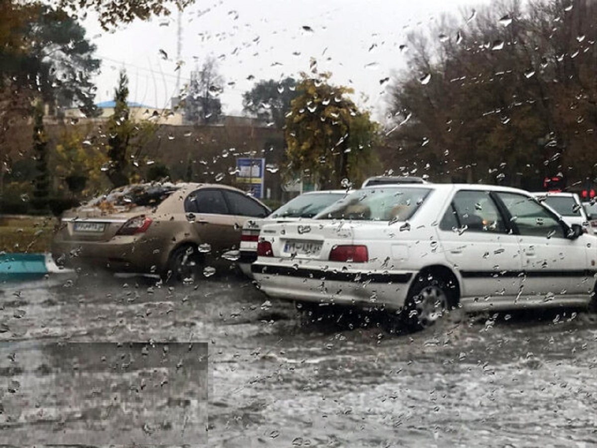 رگبار و وزش باد شدید در مناطق شمالی تهران/ از کوهنوردی و اتراق در بستر مسیل‌ها ممنوع