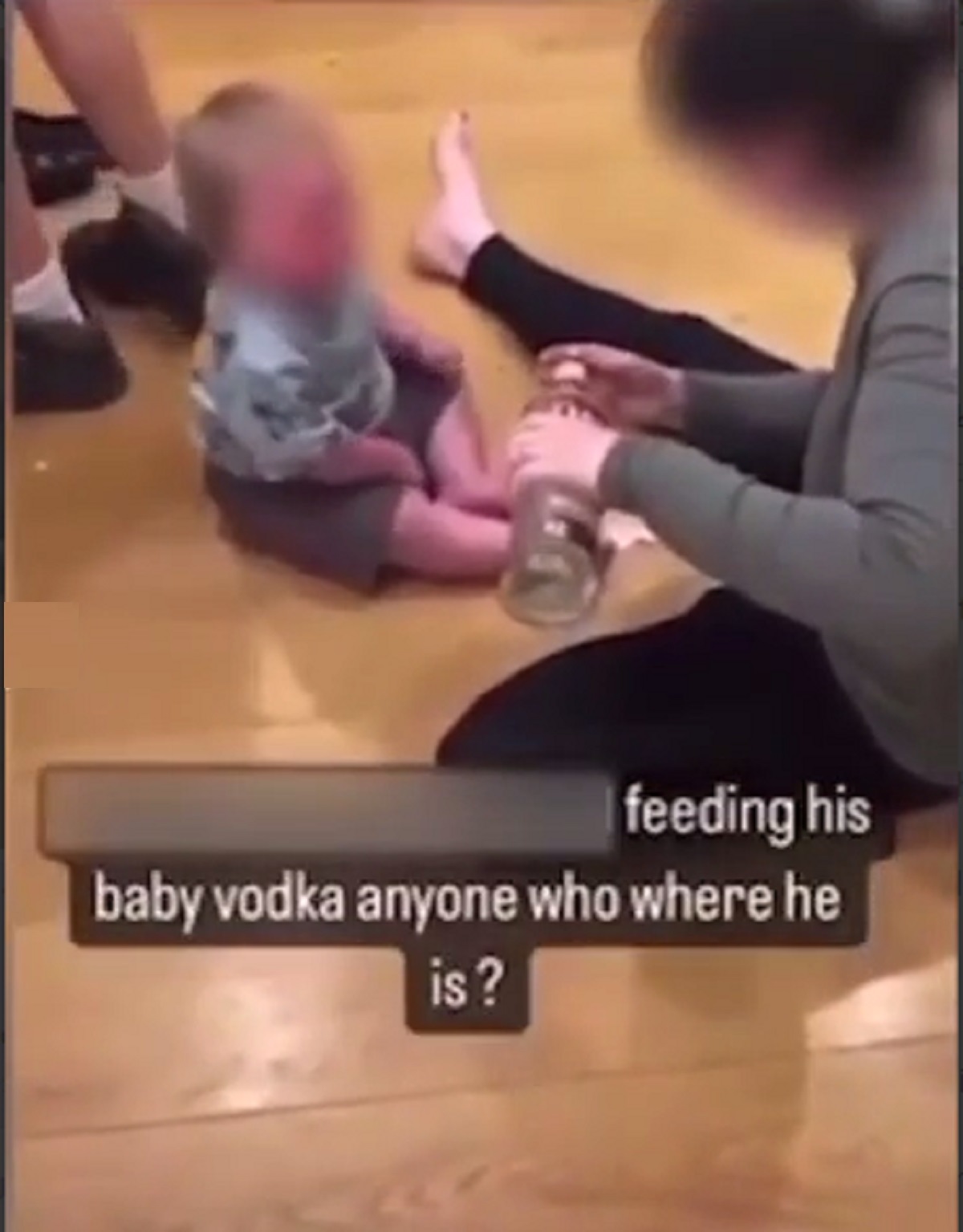 بازداشت زوج بریتانیایی به جرم خوراندن ودکا به کودک (+فیلم)