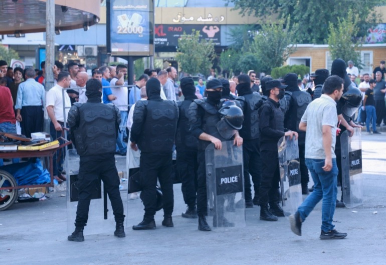 اعتراضات در کردستان عراق / بازداشت نمایندگان پارلمان / شلیک گاز اشک آور و گلوله پلاستیکی اعتراضات در کردستان عراق / بازداشت نمایندگان پارلمان / شلیک گاز اشک آور و گلوله پلاستیکی