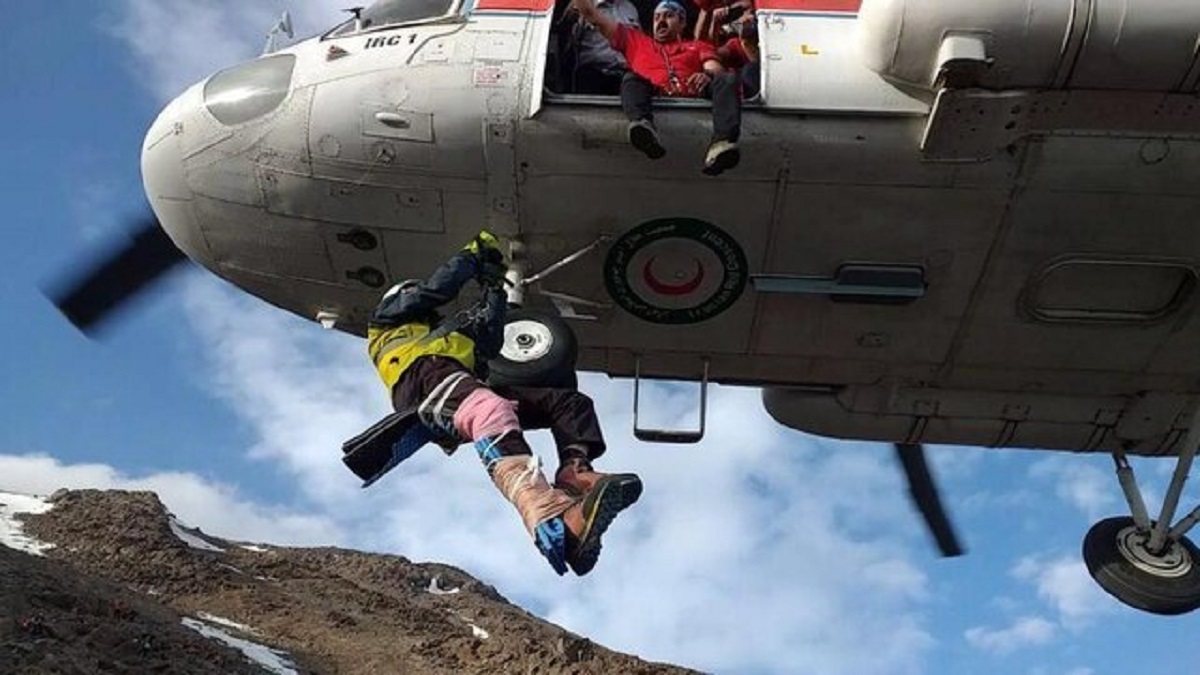 جزئیات سقوط سنگ چهار تنی در دماوند / یک کوهنورد کشته شد