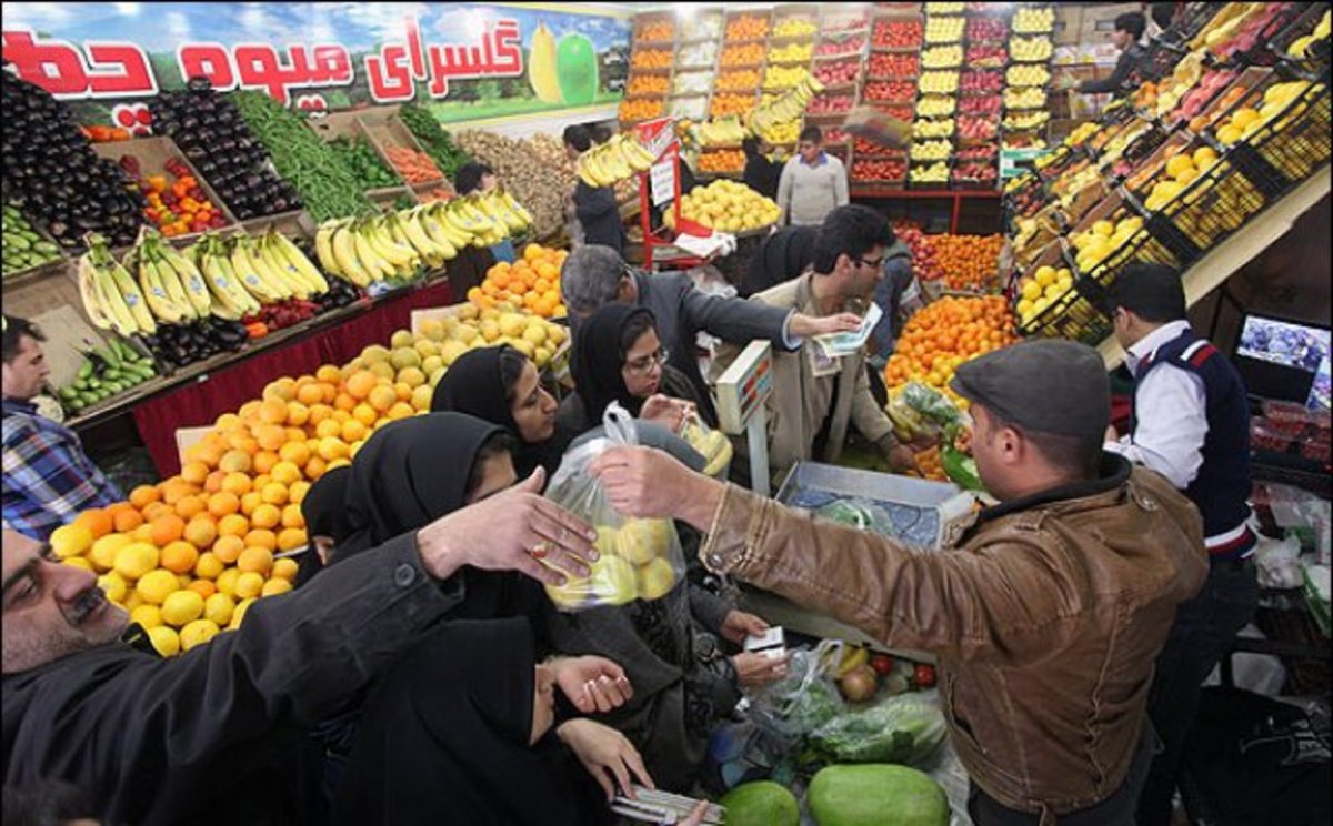 رئیس اتحادیه میوه و سبزی تهران: برخی خانوار‌ها به خاطر گرانی میوه، ضایعات و دورریز میوه را می‌خرند