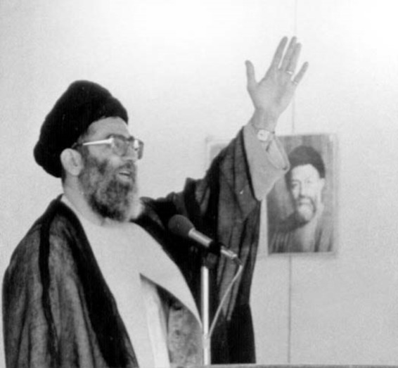 موضع رهبر انقلاب درباره حکم اعدام سلمان رشدی: امام تیرى شلیک کرده اند و روزى به هدف خواهد خورد موضع رهبر انقلاب درباره حکم اعدام سلمان رشدی: امام تیرى شلیک کرده اند و روزى به هدف خواهد خورد