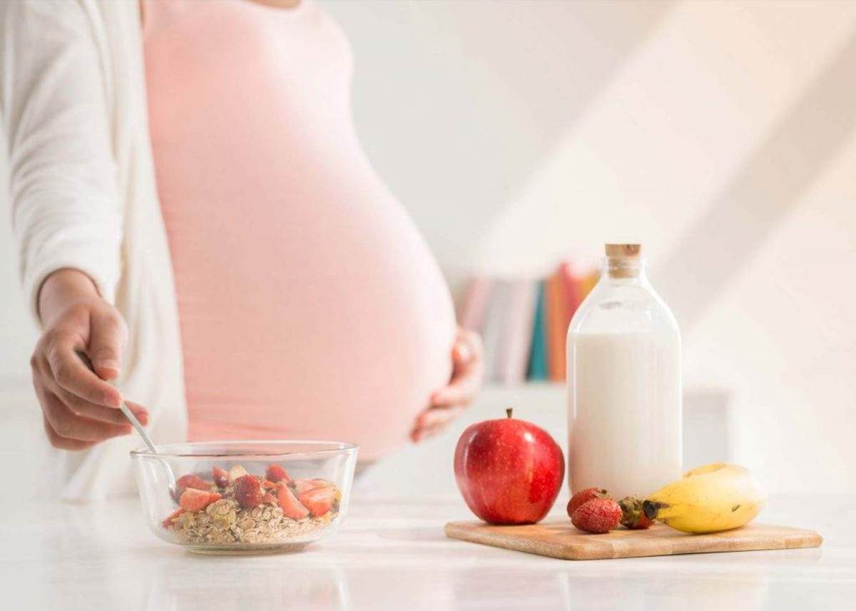 6 خوراکی که خانم‌های باردار باید هر روز مصرف کنند