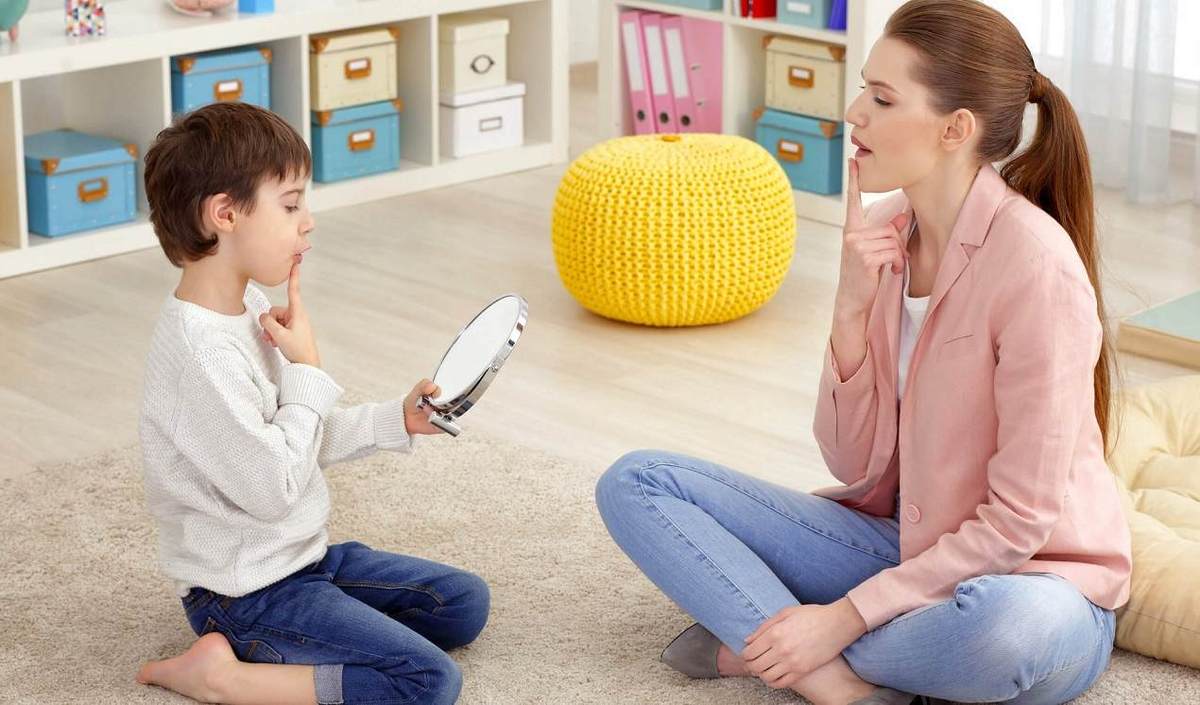 علائم هشدار‌دهنده تاخیر در رشد گفتاری کودک