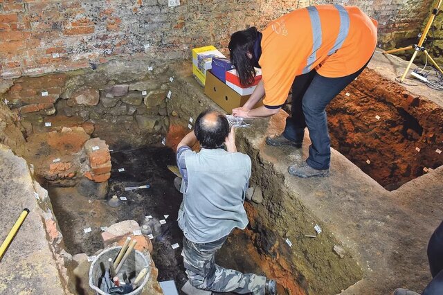 کشف آشپزخانه قرون وسطایی بسیار سالم در چک کشف آشپزخانه قرون وسطایی بسیار سالم در چک