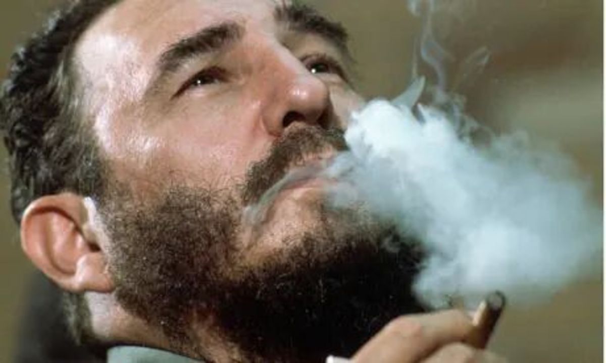 ترور کاسترو با سیگار برگ