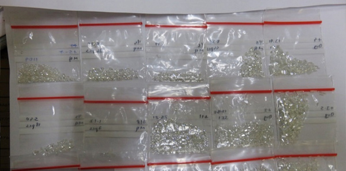 برلیان‌های قاچاق در فرودگاه امام (ره)