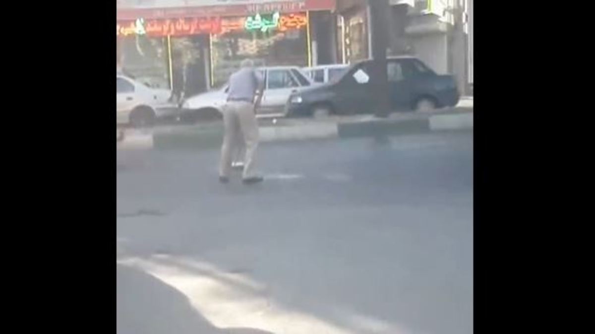 ببینید | اقدام تحسین‌برانگیز مرد تبریزی در خیابان