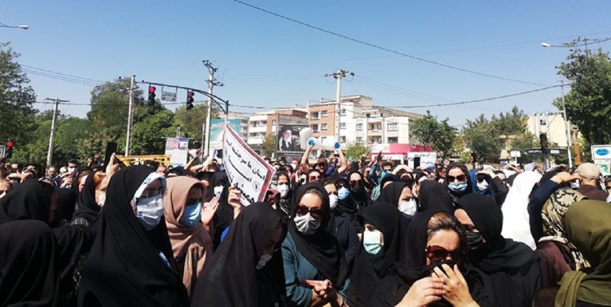 9 روز بی آبی مردم را به خیابان کشاند/ جزئیات تجمعات گسترده مردم در شهرکرد