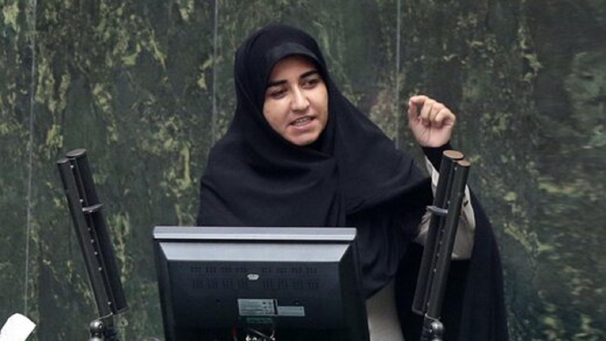 نماینده ایلام  مسئولان دیروز و امروز را به رگبار طعنه بست / 