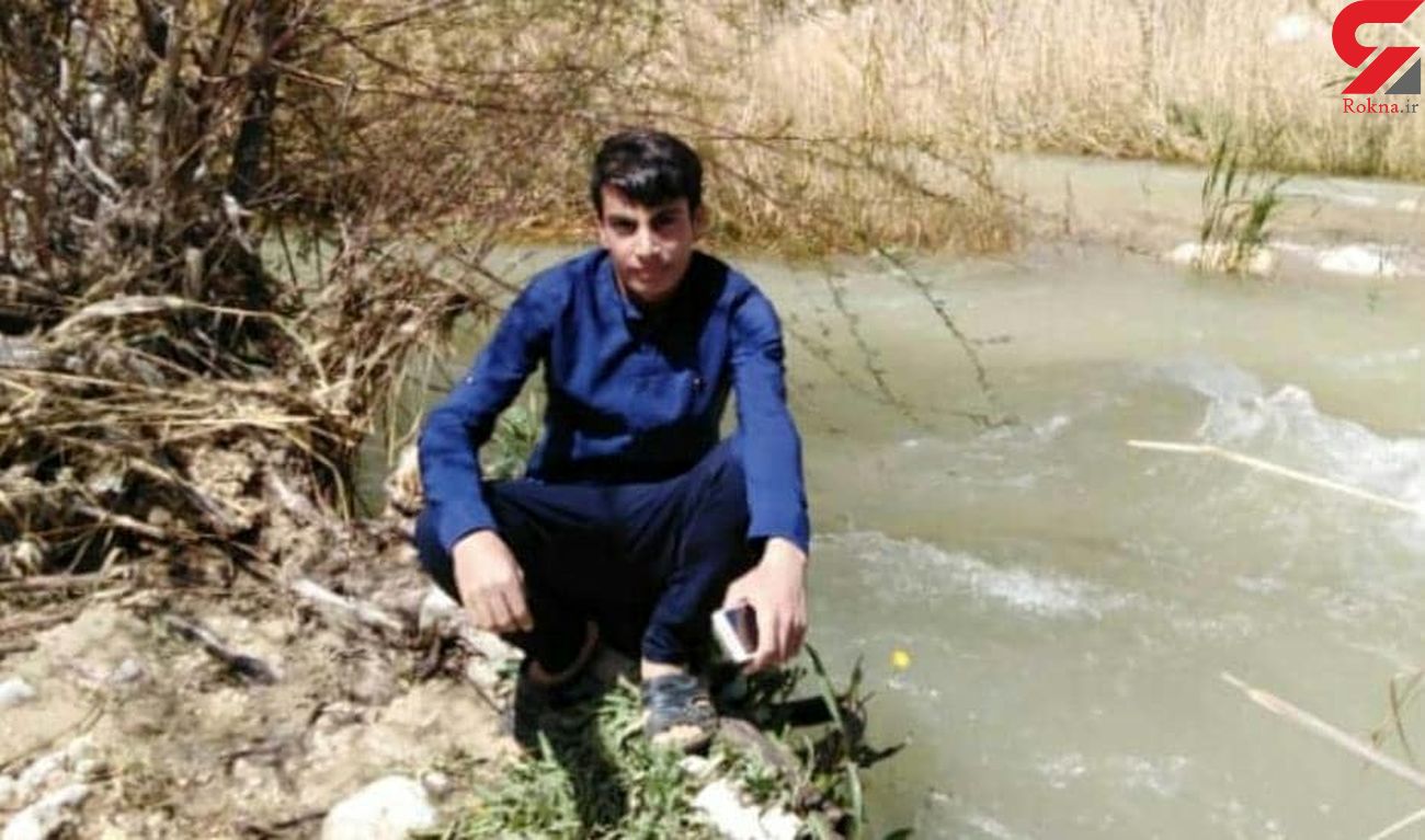 این جوان جان صدها نفر را در سیل استهبان نجات داد (+عکس)