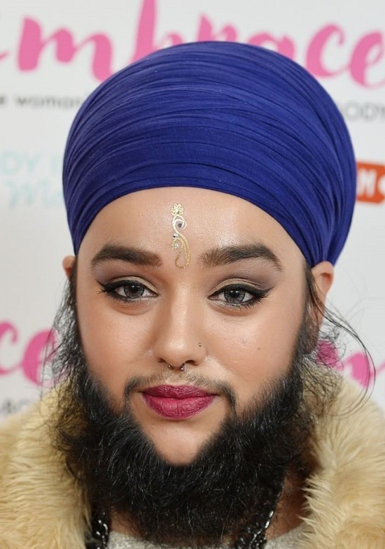 داستان عجیب زنی که عاشق سبیلش است! داستان عجیب زنی که عاشق سبیلش است!