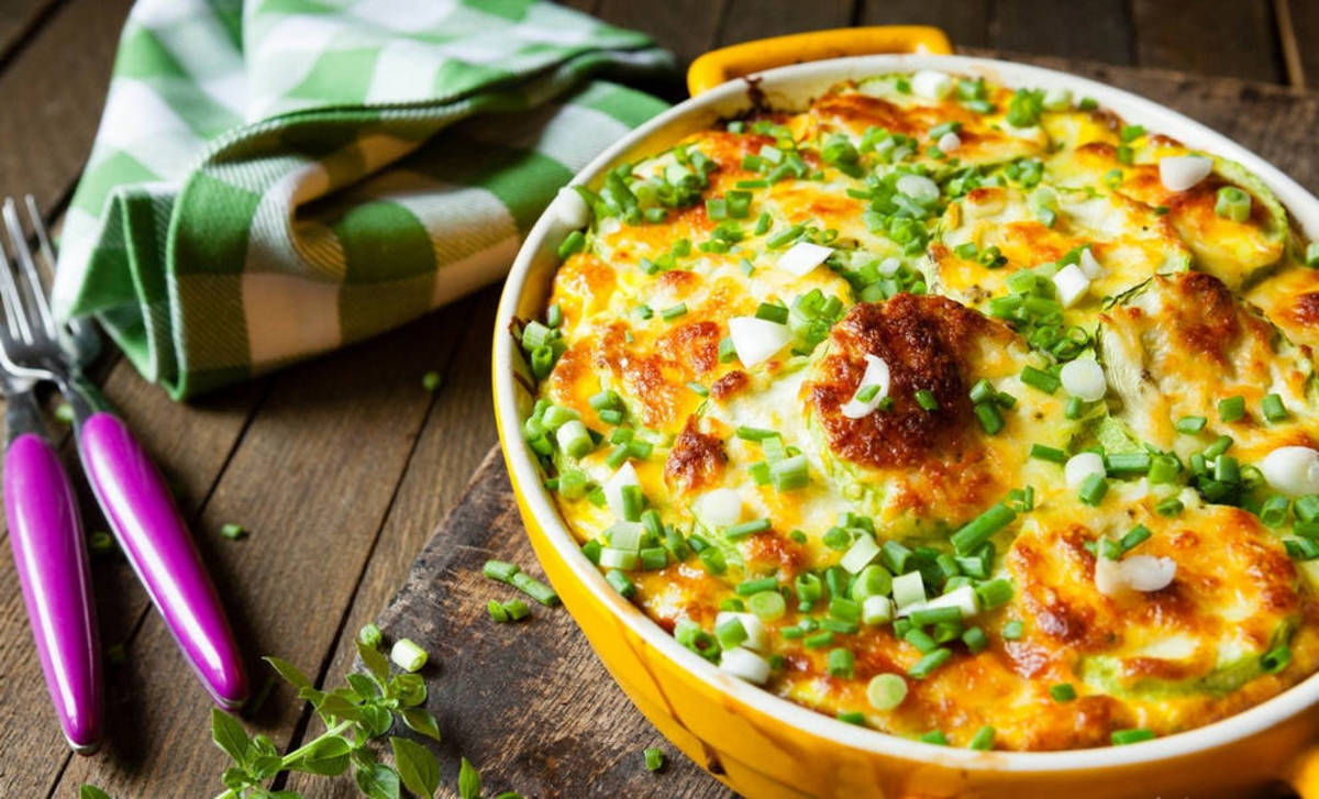 طرز تهیه کاسرول مرغ و کدو شامی سبک و بی نظیر