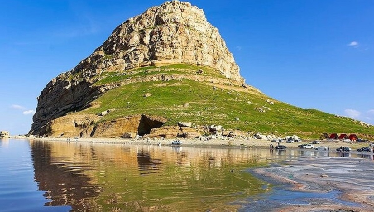 فاصله تراز کنونی دریاچه ارومیه با شرایط نرمال به ۴ متر رسید