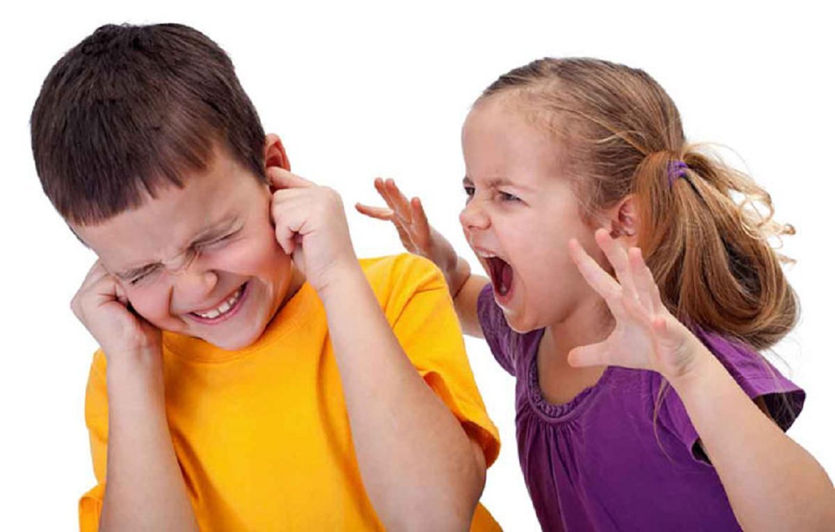 دعوای فرزندان و نقش والدین در ایجاد رابطه سالم