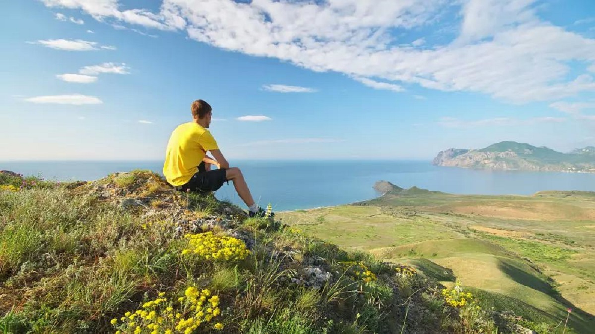 پژوهشگران می گویند غوطه‌ور شدن در افکار خود، لذت‌بخش‌تر از چک کردن گوشی است