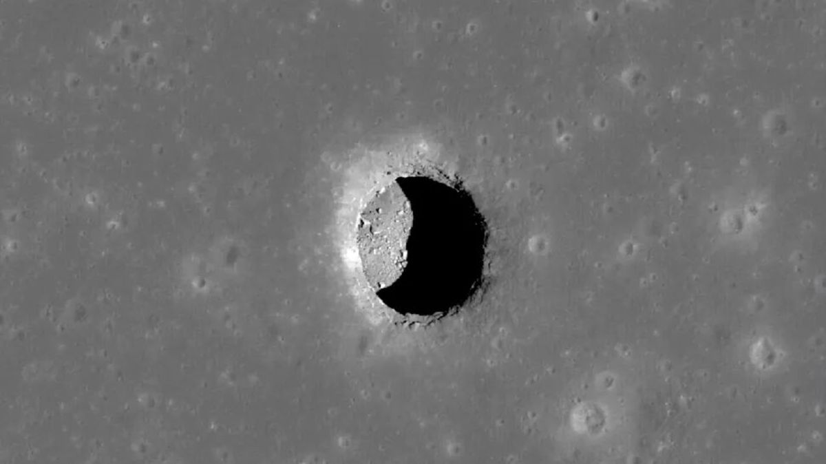 کشف دانشمندان در ماه: ۲۰۰ نقطه قابل سکونت