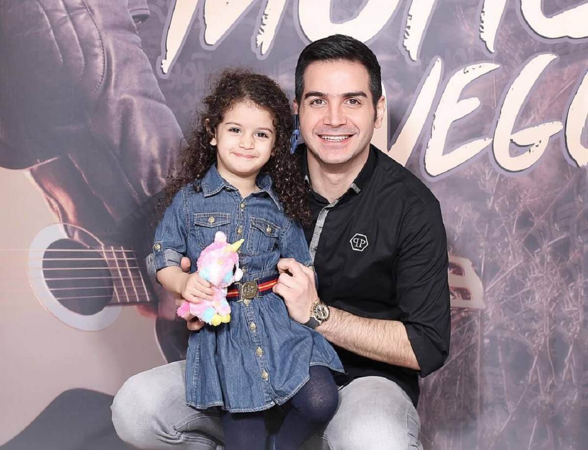 محسن یگانه و دخترش در کنسرت تابستانه (عکس)