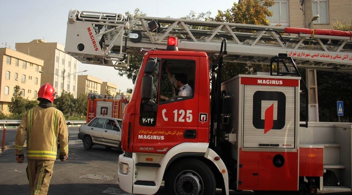 نجات ۶۰ نفر از آتش‌سوزی ساختمان ۴۰ واحدی در تهران