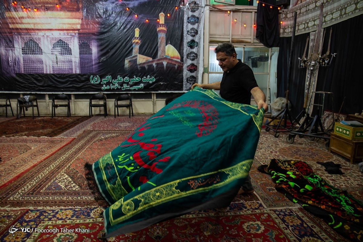 حسینیه‌ها و تکیه‌های تاریخی تهران/ شوفرها و سوپورها تکیه عزاداری دارند (+ عکس)