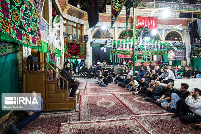 حسینیه‌ها و تکیه‌های تاریخی تهران/ شوفرها و سوپورها تکیه عزاداری دارند + عکس