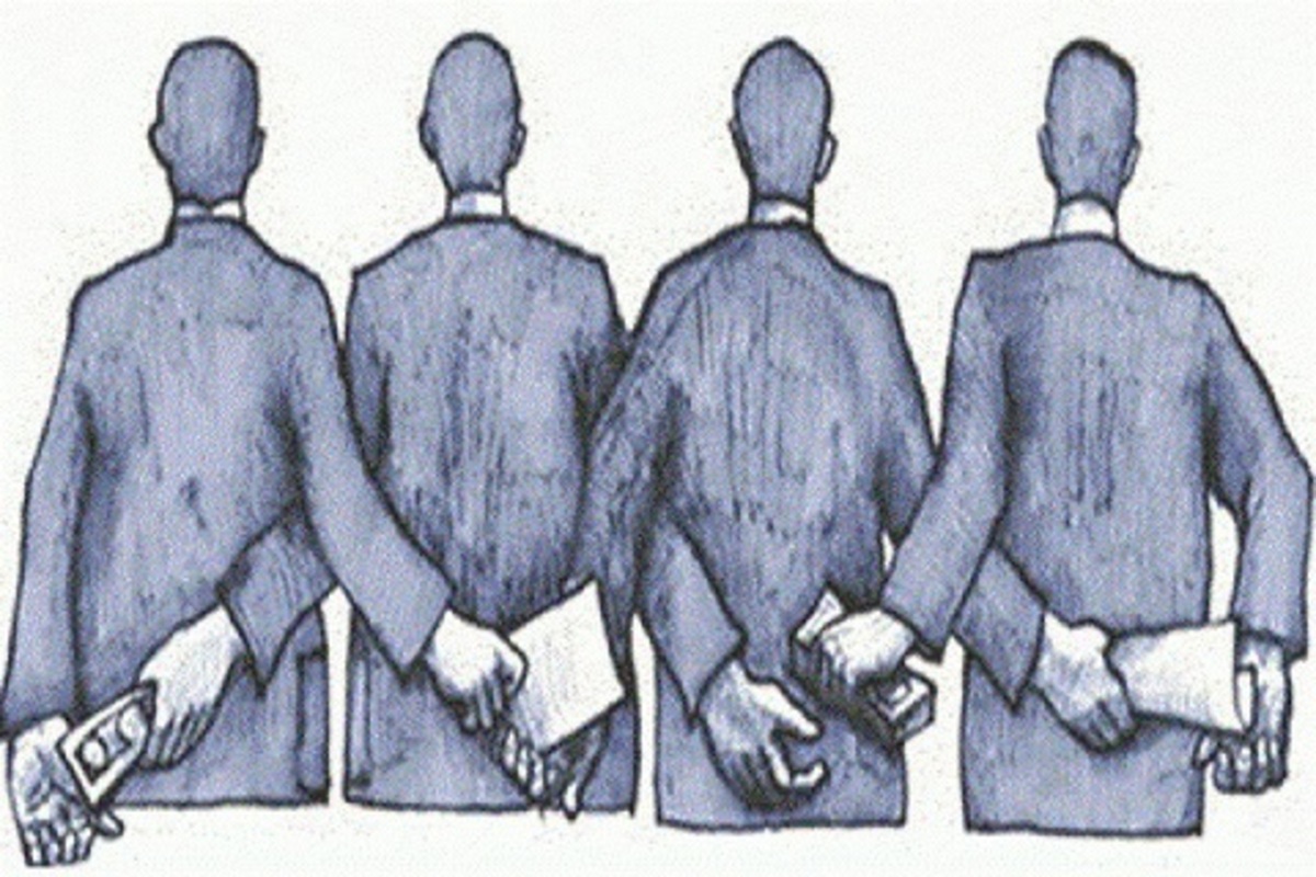 روزنامه‌نگاری حرفه‌ای راه مقابله با فساد/ اصل اول در اجرای سند ملی