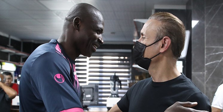 استقبال پرسپولیسی‌ها از دیابانه در تمرین جمعه +عکس