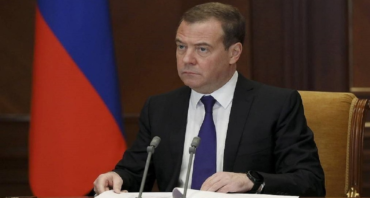 مدودف هشدار داد: غرب با مرگ شطرنج بازی می‌کند