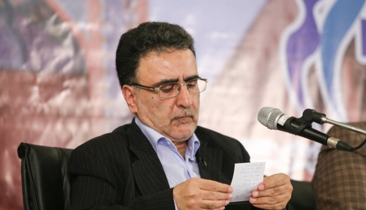 پزشکیان: پدر دولت قبل را در آورده بودند/ آنهایی که خوردند و بردند الان کیف‌شان کوک است و دارند حرف‌های گنده گنده می‌زنند / آمریکا از ظریف می‌ترسید