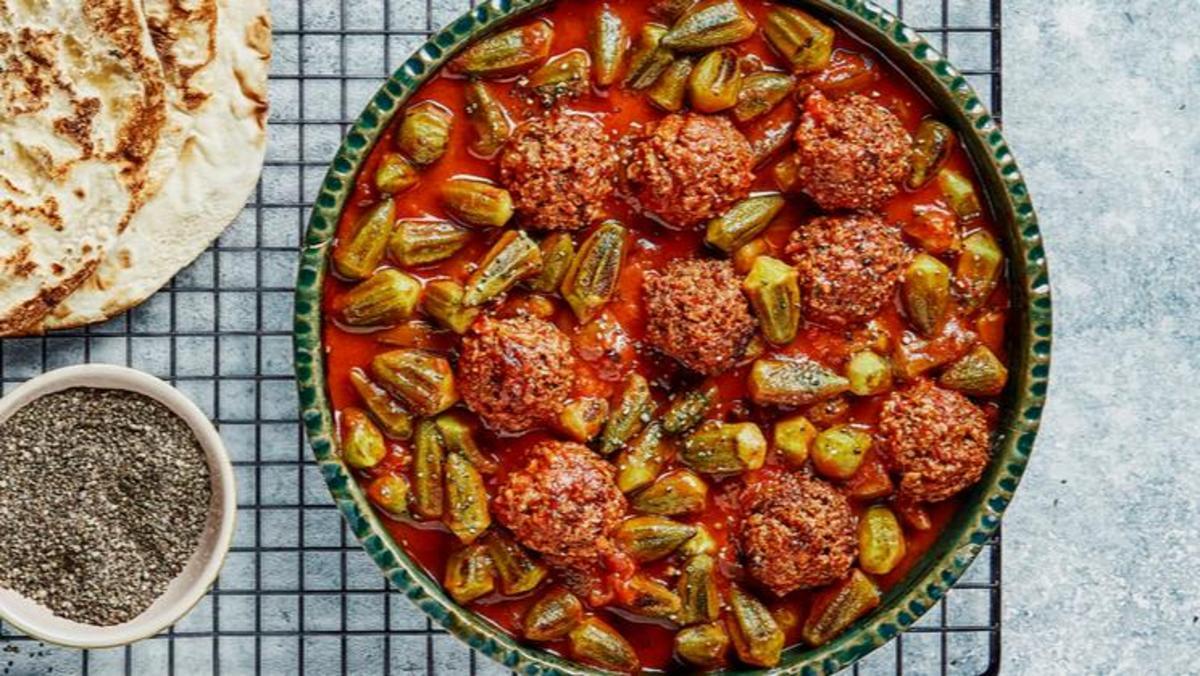طرز تهیه بامیه پلو با گوشت قلقلی خوشمزه