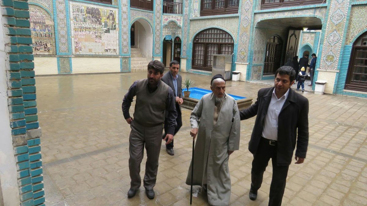 چرا آیت‌الله صانعی مرجعی متفاوت بود؟