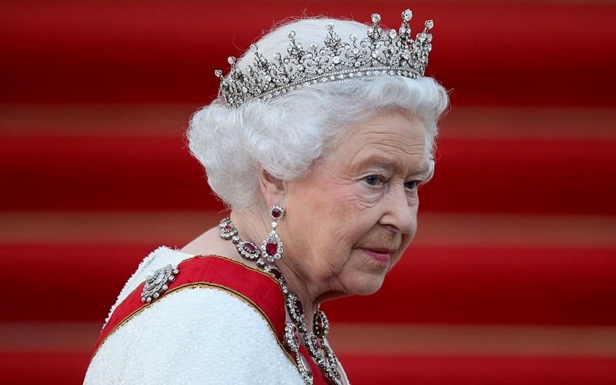 ملکه انگلیس تحت مراقبت پزشکی قرار گرفت