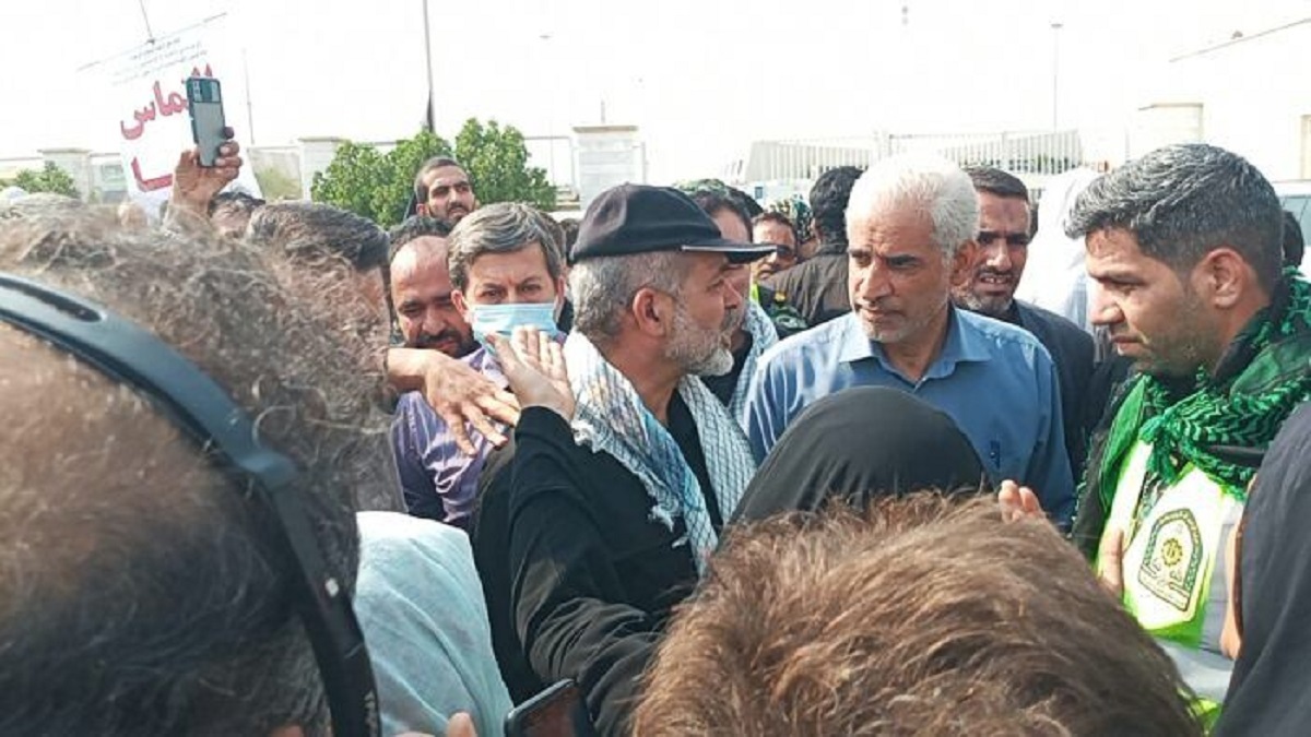 وزیر کشور: زائران تا اطلاع بعدی به مرزها مراجعه نکنند