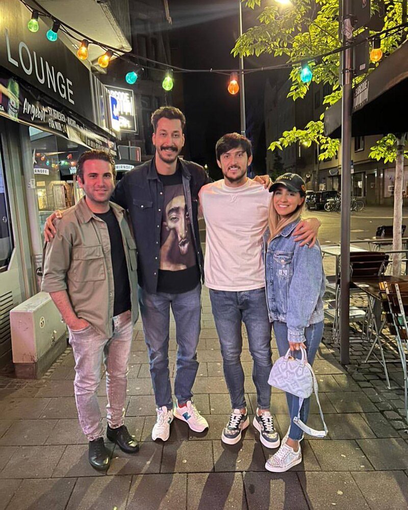 سردار آزمون و همسرش