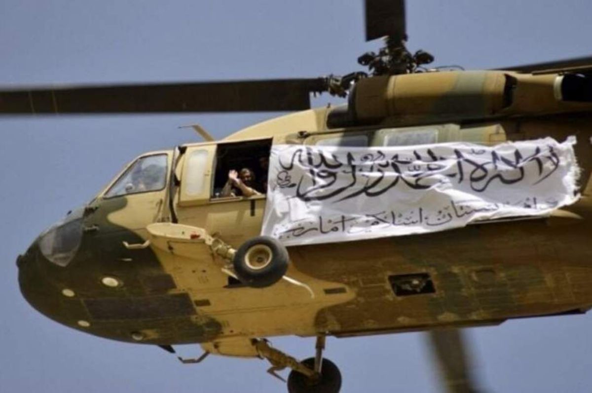 سقوط بالگرد نظامی در کابل/ 3 کشته و 5 زخمی