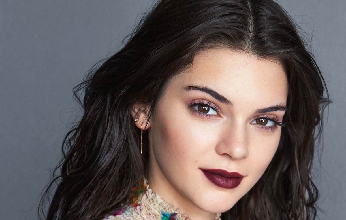 نگاهی به حمام لوکس و گران‌قیمت کندال جنر! (فیلم)