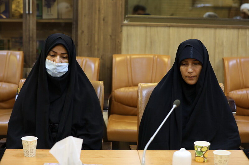 زن خبرساز ماجرای قطار تهران-یزد سفیر شد (+عکس)