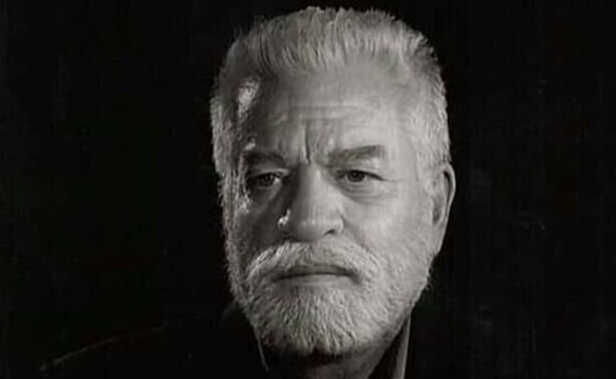 درگذشت یک شاعر و نویسنده