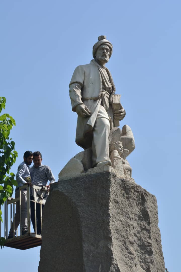 مدیرعامل سازمان زیباسازی شهر تهران خبر داد: مرمت و بهسازی مجسمه فردوسی پس از 63 سال