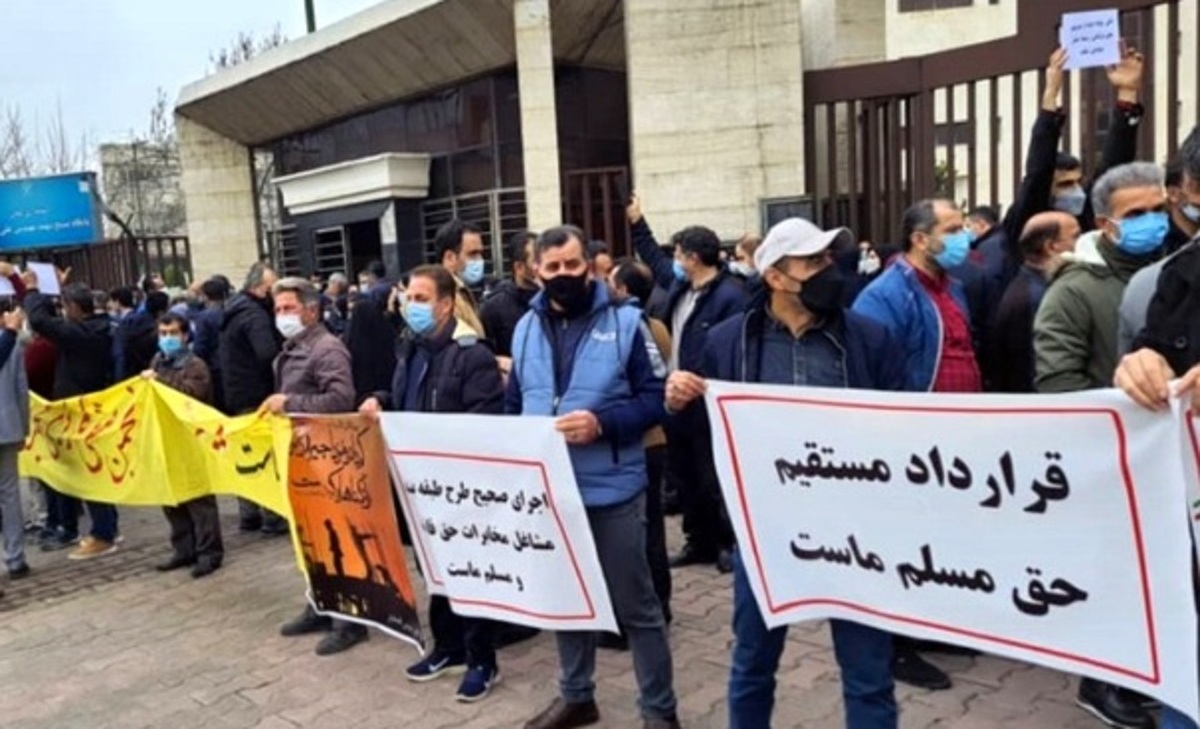 کار بیشتر، حقوق و مزایای کمتر/ مشکلات نیروهای شرکتی مخابرات