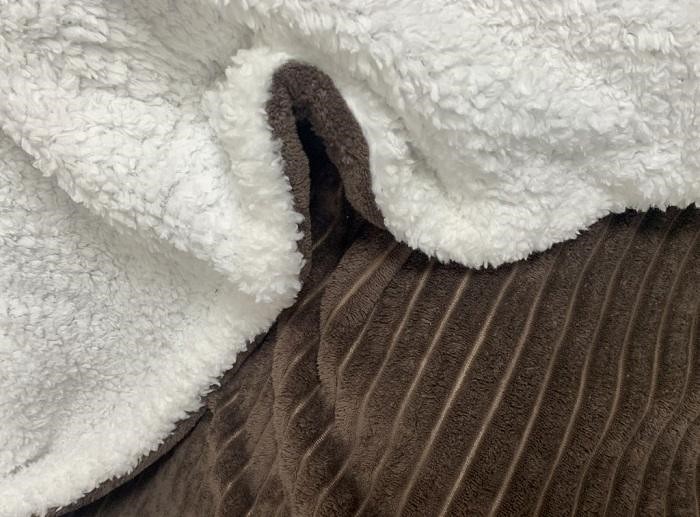 آخرین قیمت پتو مسافرتی طرح السا در بازارهای داخلی