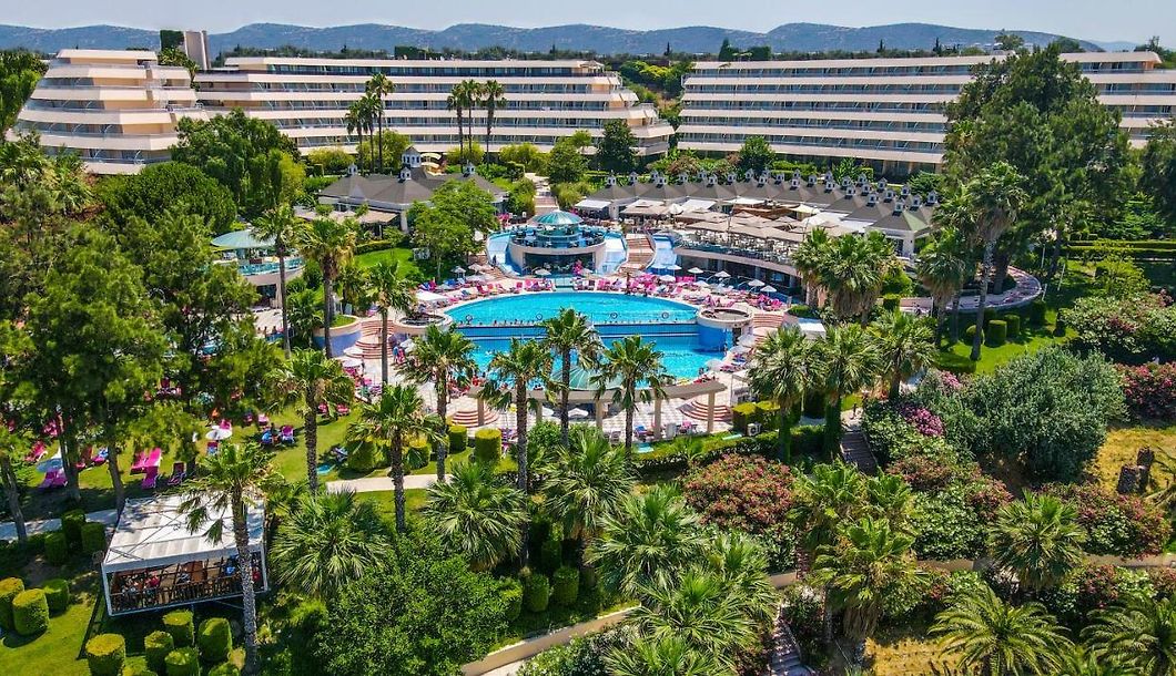 رزرو هتل گرند بلو اسکای کوش آداسی!