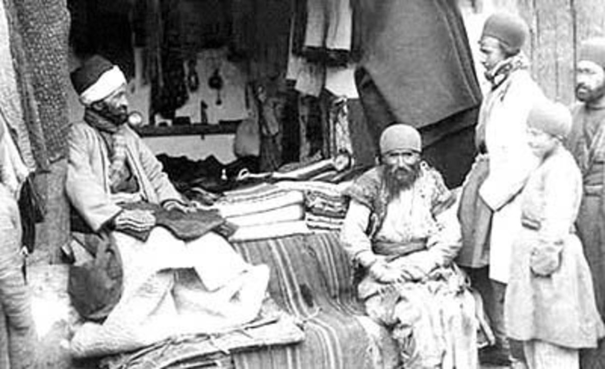مغازه پارچه فروشی در دوره قاجار (عکس)