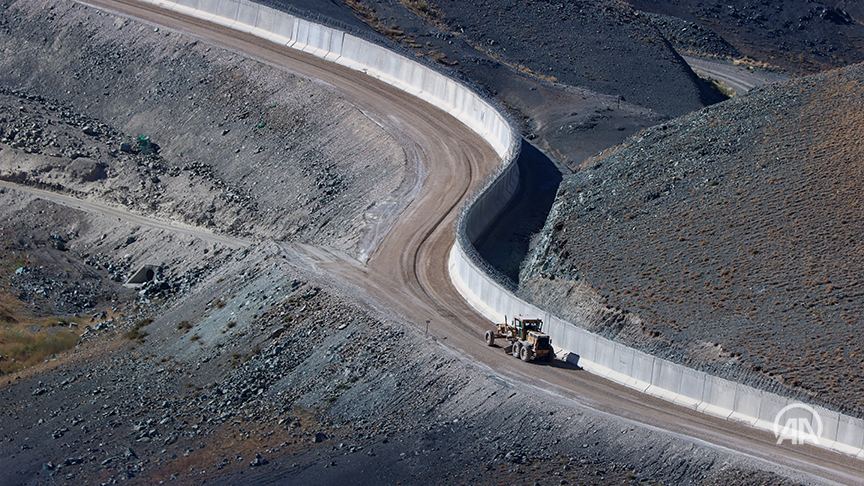 ساخت دیوار امنیتی مرزی ترکیه با ایران