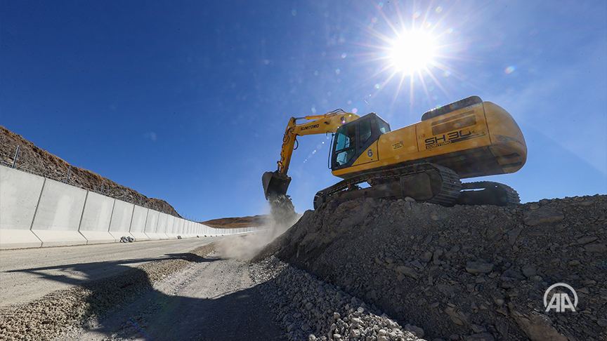 ساخت دیوار امنیتی مرزی ترکیه با ایران