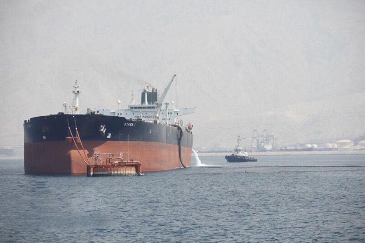 سفارت ایران: آماده ارسال سوخت به لبنان هستیم