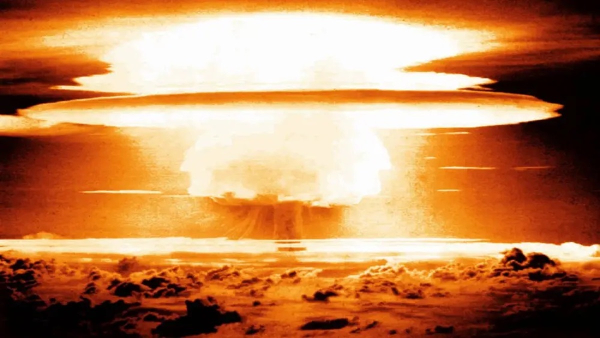 هشدار دانشمند آمریکایی درباره بمب های اتمی جدید: 70 برابر کشنده تر از قتل عام هیروشیما و ناکازاکی