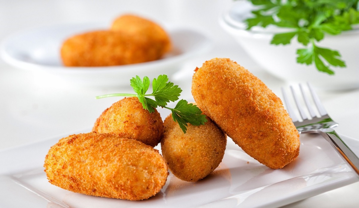 طرز تهیه کراکت مرغ و سیب زمینی