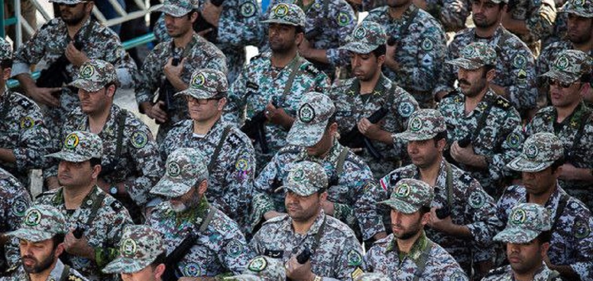 مراسم رژه نیروهای مسلح آغاز شد