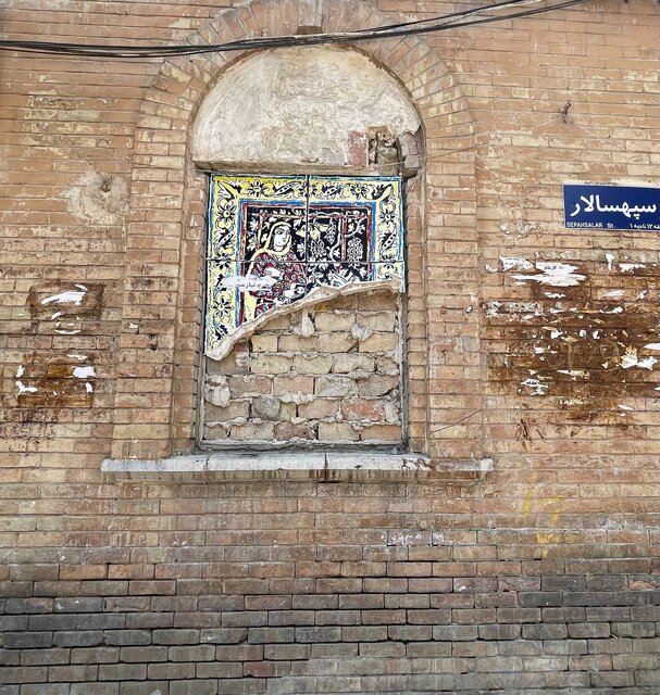 ساختمان «مجله توفیق» در آستانه تخریب ساختمان «مجله توفیق» در آستانه تخریب